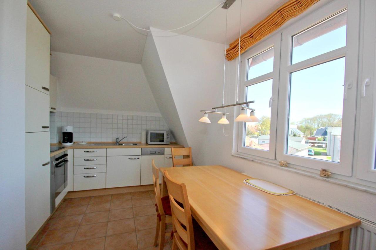 Hafennahe Ferienwohnung Mit Balkon Und Meerblick - Hafenhaeuser Wiek Wohnung 06 Wiek auf Rügen المظهر الخارجي الصورة